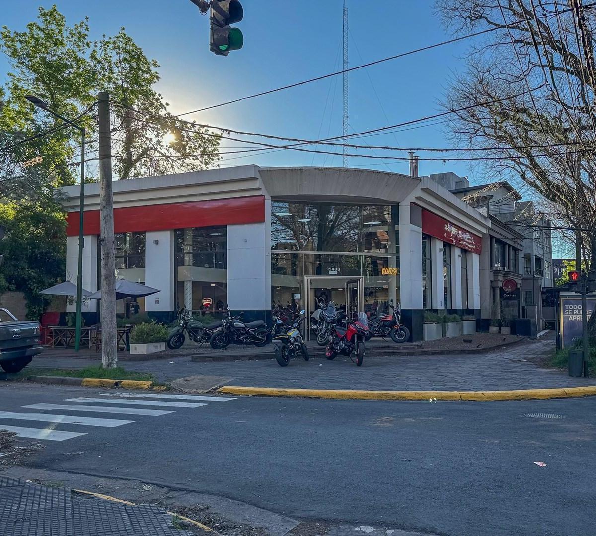 Av del Libertador al 15400, Acassuso