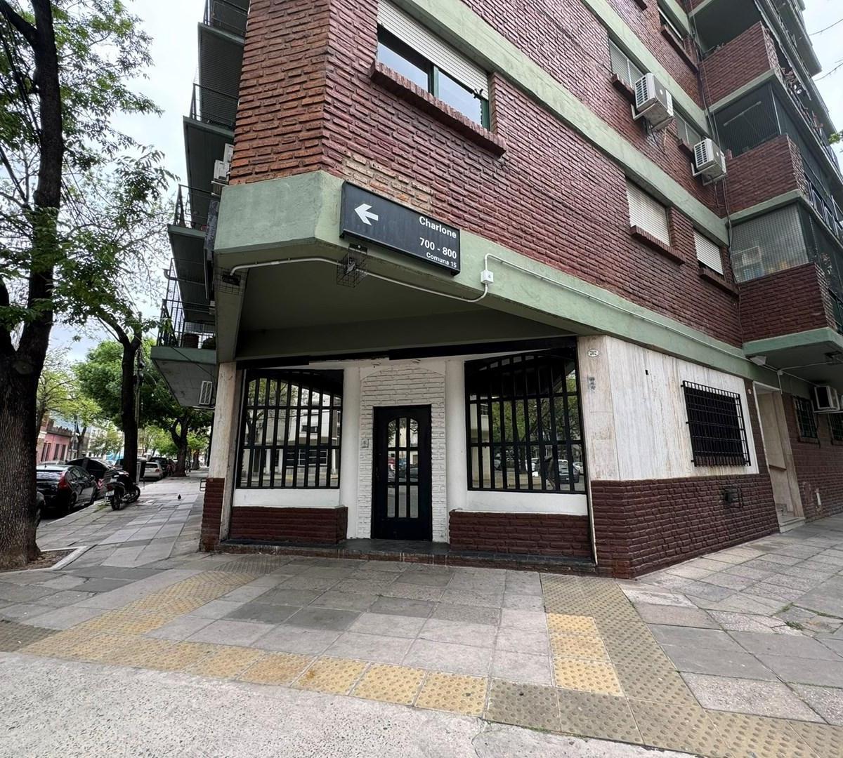 Charlone al 700, Palermo
