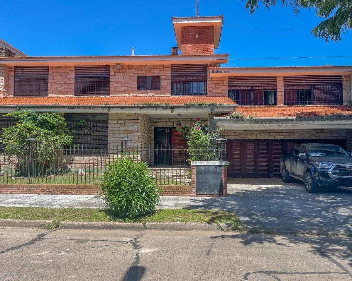 Aristobulo del Valle al 1300, Martinez
