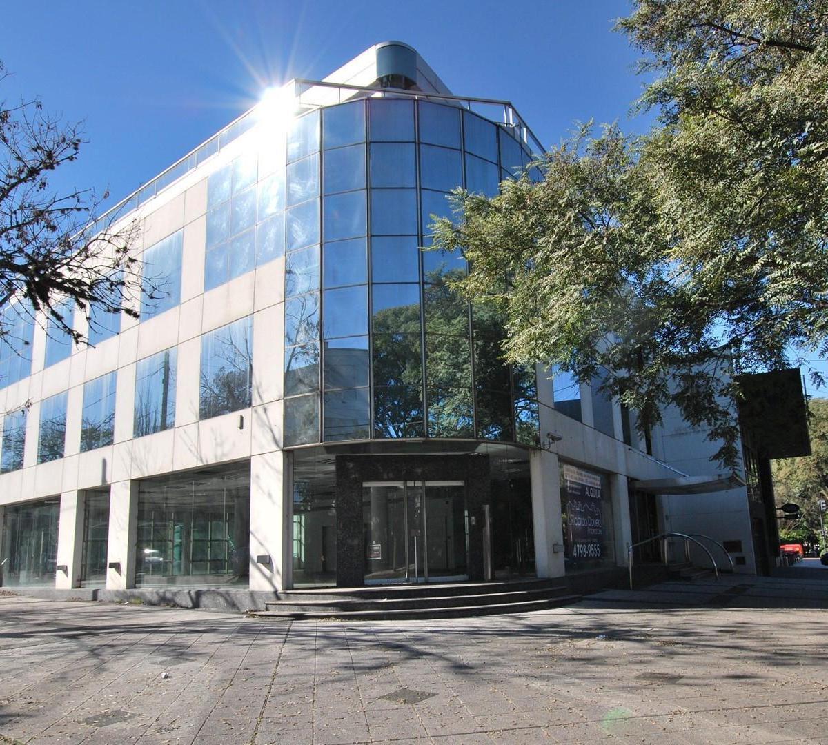 Av. del Libertador al 14000, Martinez