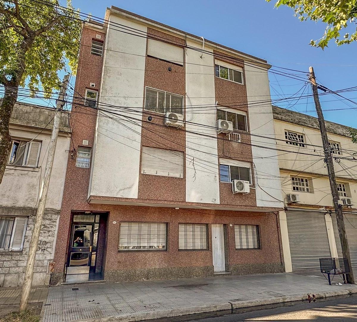 Ricardo Gutierrez al 1600, Olivos
