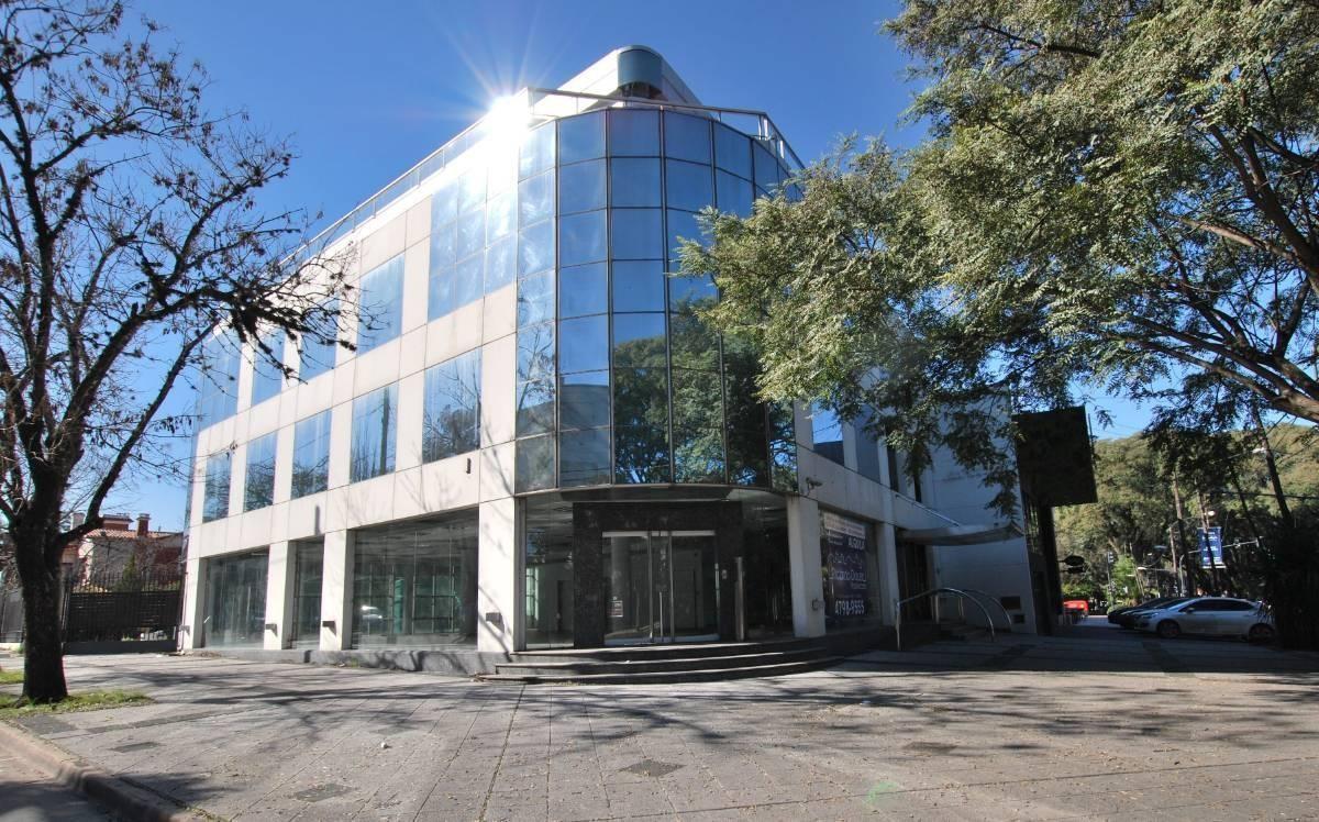 Av. del Libertador al 14000, Martinez
