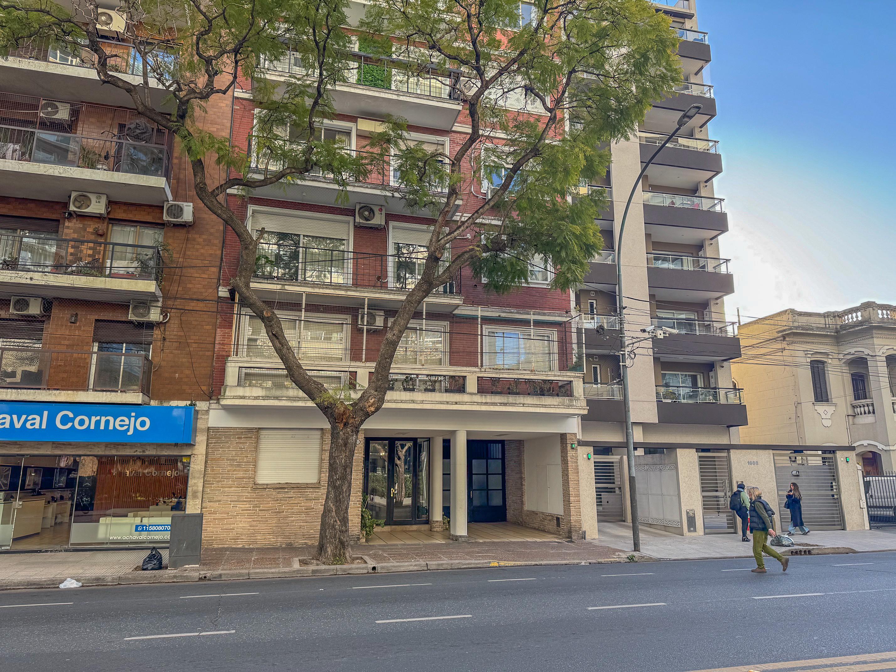 Avenida del Libertador al 1600, Vicente López