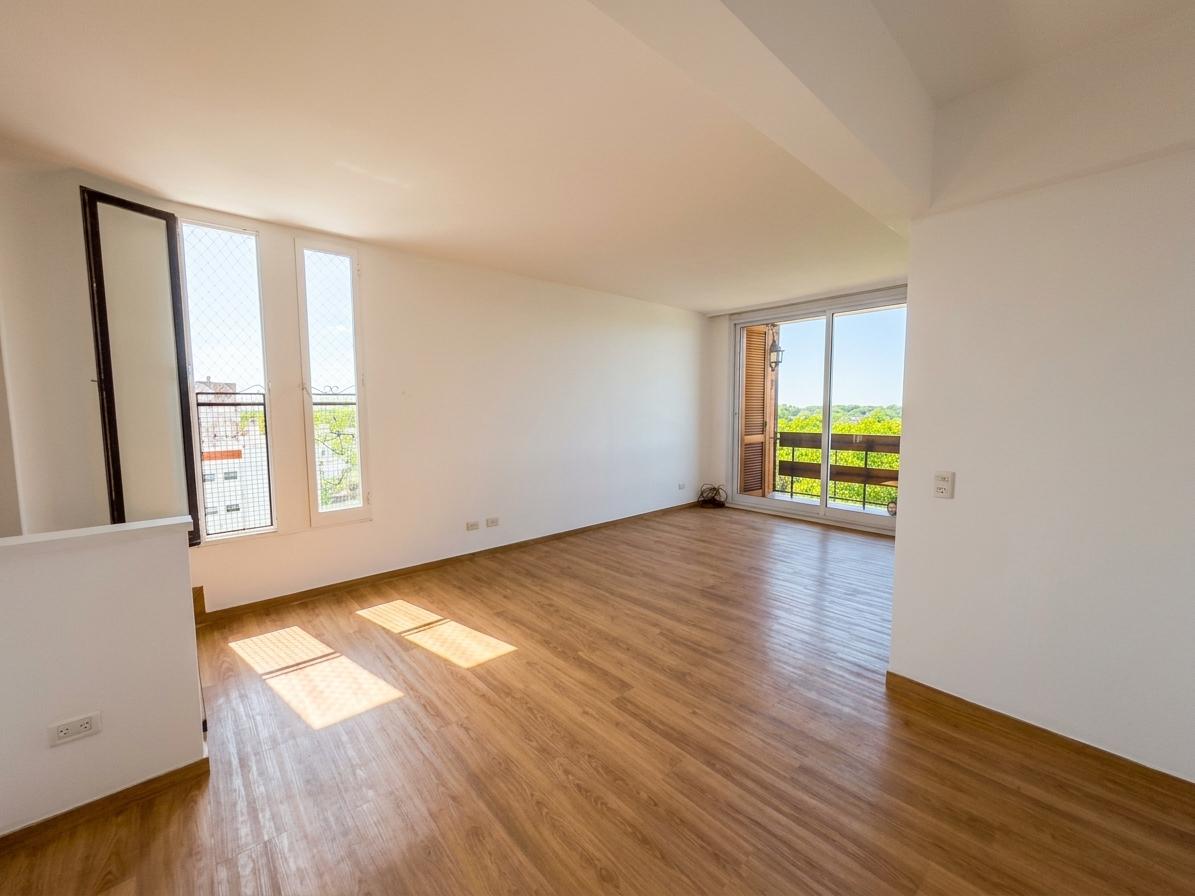 Excelente Departamento en Martinez